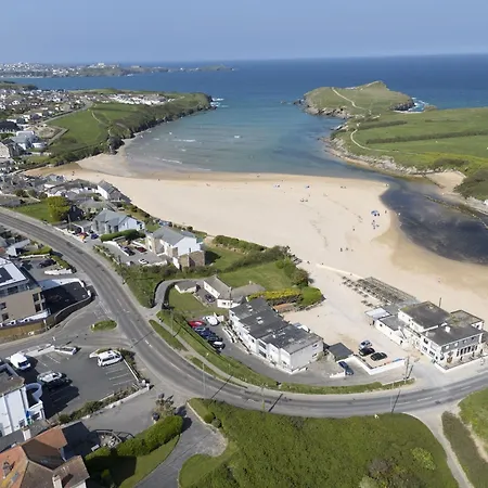 2, Oasis Sands
